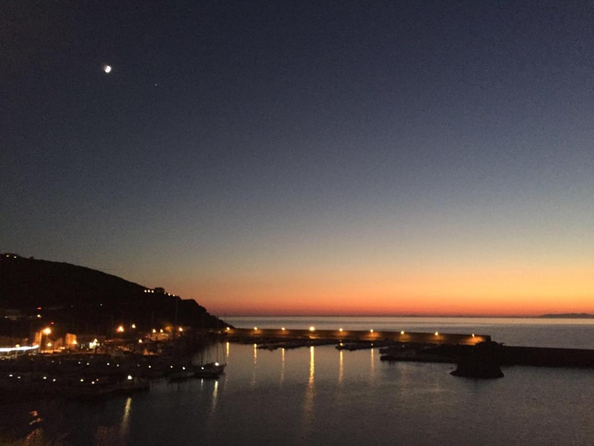 Casa Vacanze Sunset Кастельсардо Екстер'єр фото